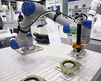 機器人混跡“鋼筋水泥圈”， 砌磚速度是人工6倍